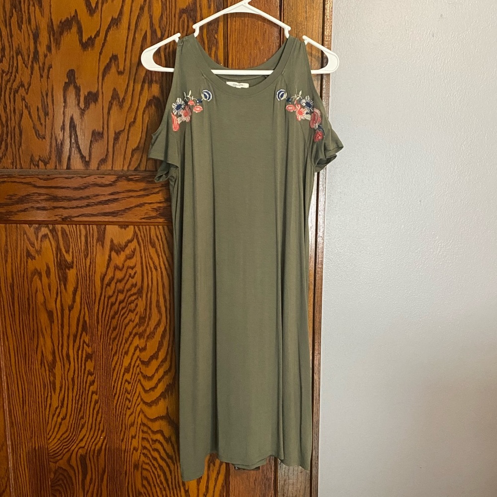 Cold Shoulder T-Shirt Dress